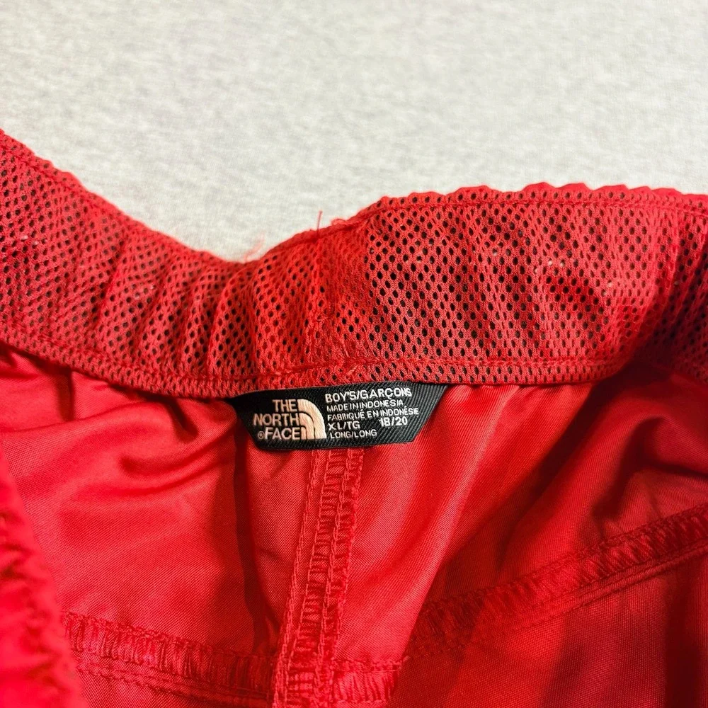 The North Face Shorts Boys XL 18/20 Red Blue Colorblock Mesh Lined Logo